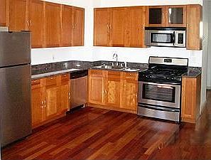 3rd image of 518 Carlton Ave