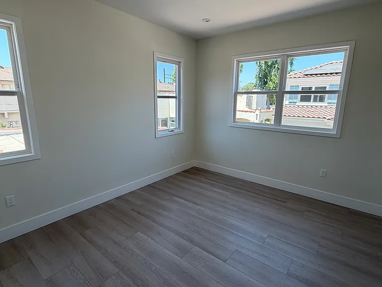 2708 Birch St #2710A — Photo 20