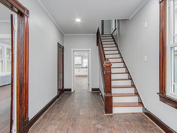 4th image of 517 Virginia Ave
