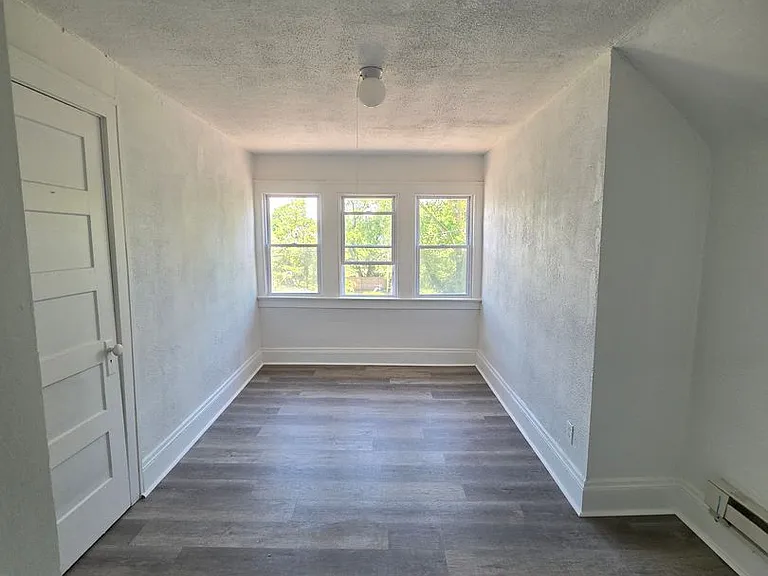 11419 Durant Ave — Photo 7