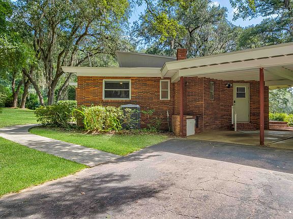 3rd image of 3629 Doris Dr