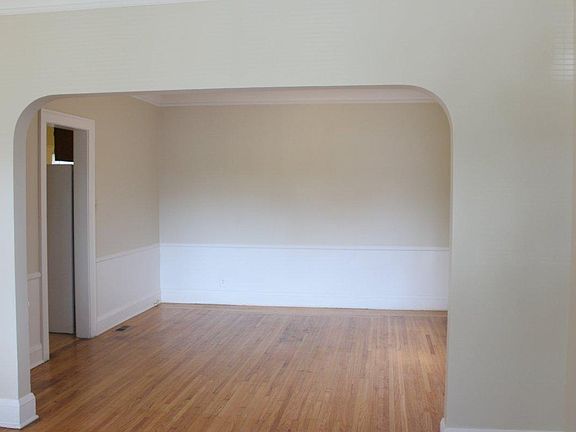5th image of 1610 Sheridan Ave N