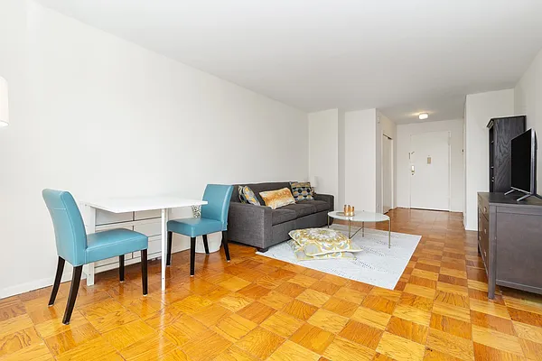 Rented by Compass | media 8