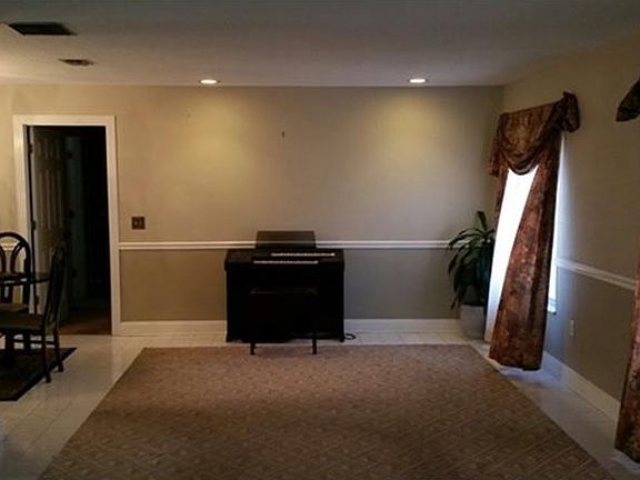 2nd image of 6616 Henrich Dr