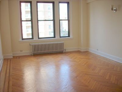 3rd image of 210 E 68th St APT 14F