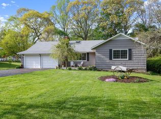 61 Leffert Rd, Trumbull, CT 06611