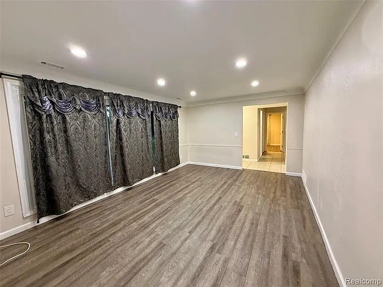 33 Kirk Lane Dr — Photo 6