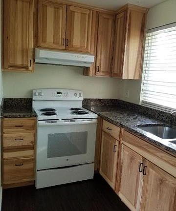 3rd image of 10602 10th Avenue Ct S