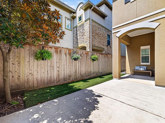4th image of 8217 Cabernet Ln