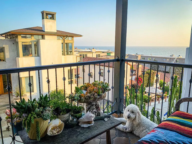 2nd floor Ocean View balcony deck