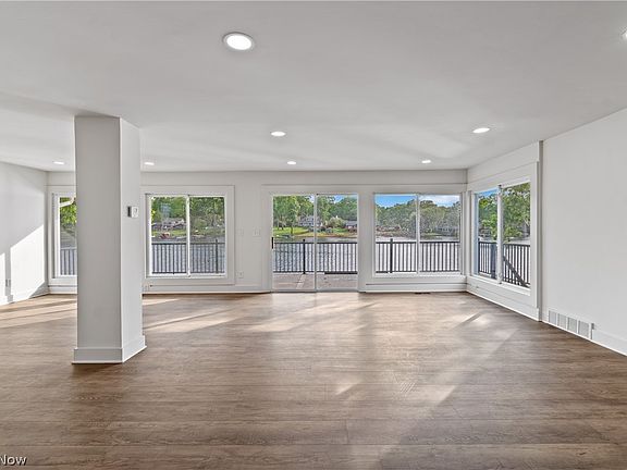 5th image of 3606 Birdland Ave