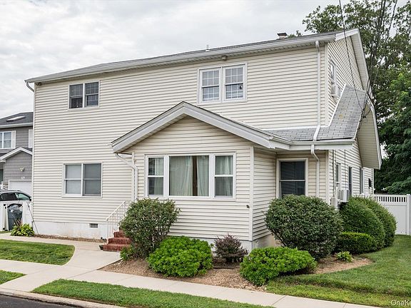 2nd image of 1135 Ruth Place