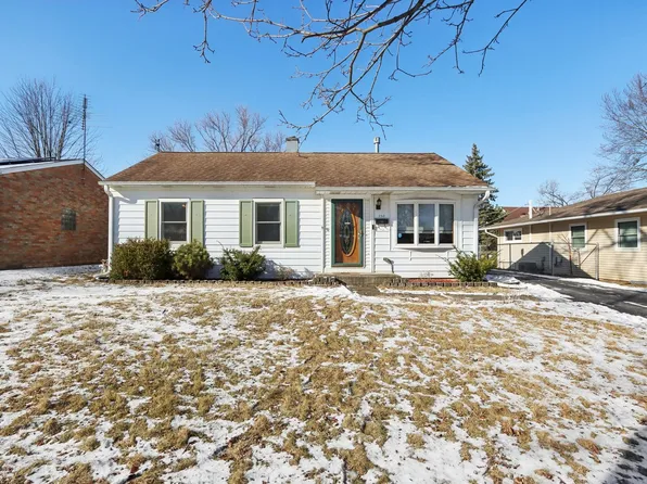 350 Rosewood Ave, Buffalo Grove, IL 60089