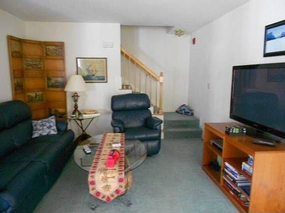 2nd image of 674 Elm St Unit 16