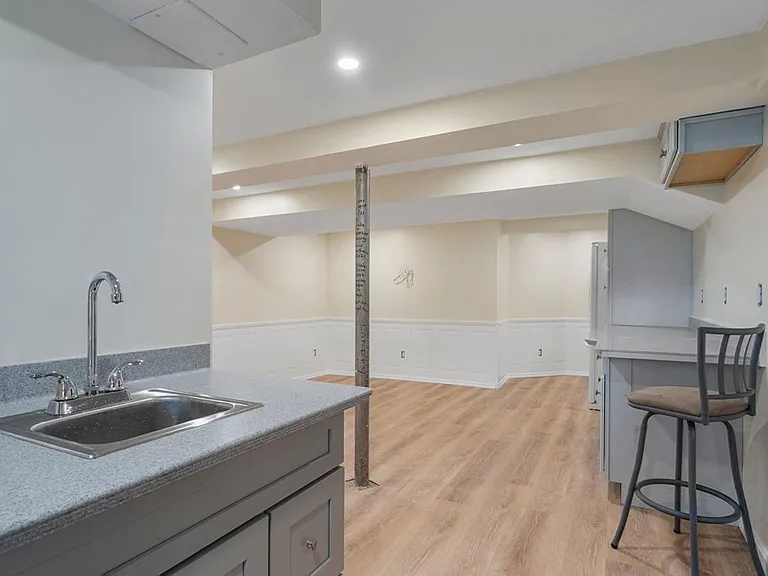 15 Temple Rd — Photo 18