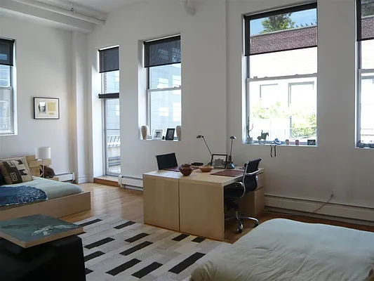 Rented by Sotheby's International Realty | media 31