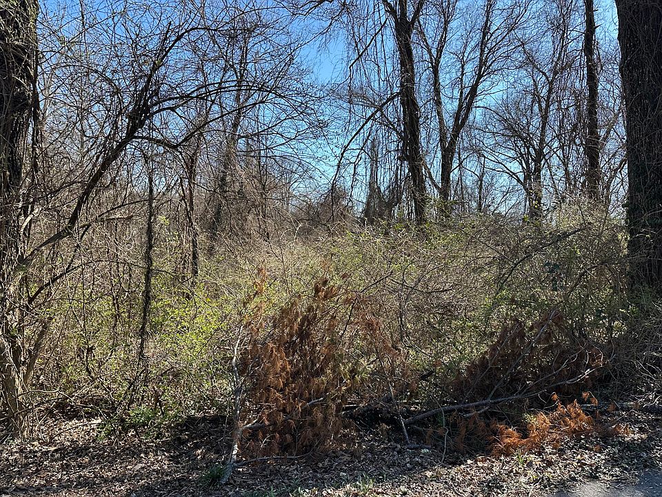 2nd image of 836 Fairmount Ave