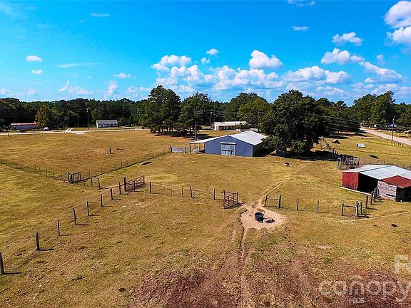 5th image of 1467 Airport Rd