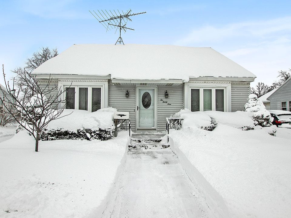 1st image of 239 W 28th St