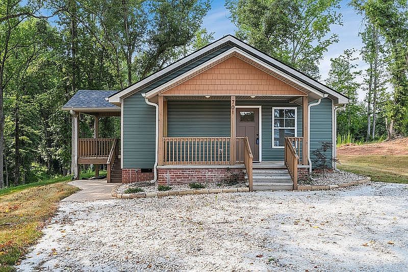 701 Old Saluda Dam Rd, Easley, SC 29640 Zillow