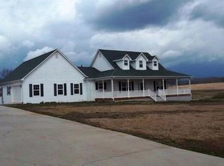 775 Curtis Rd, Tellico Plains, TN 37385