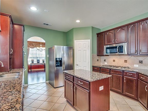 4th image of 1190 Potter Ave