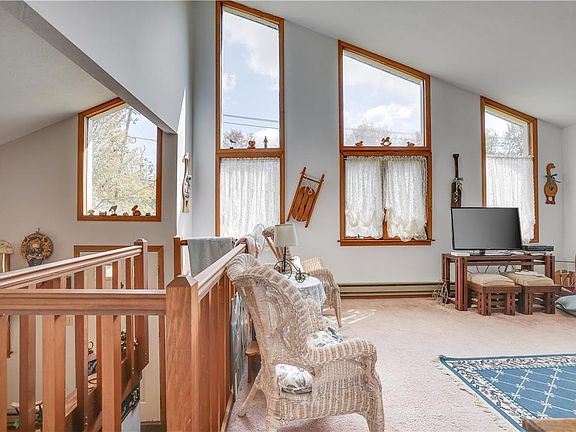 3rd image of 1105 Knollwood Dr
