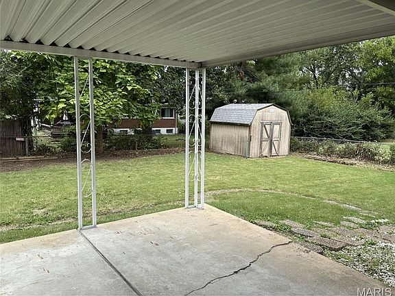 3rd image of 1005 Preakness Ln