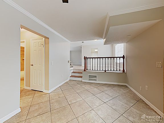 4th image of 1814 Lakeview Dr