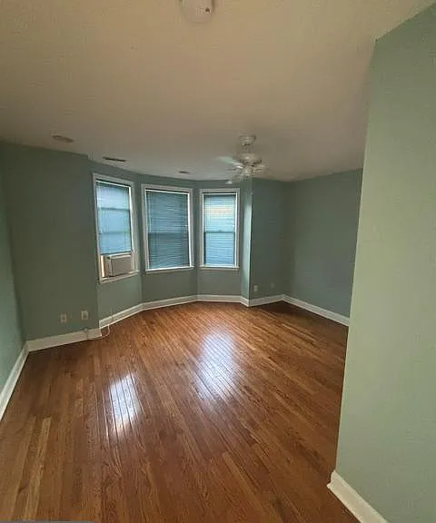 315 E 29th St — Photo 20