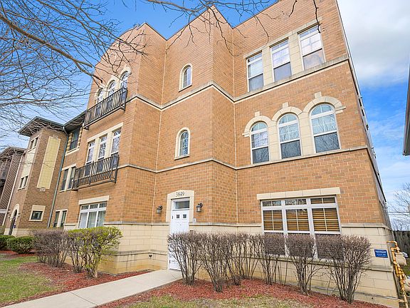 2nd image of 3849 S Ellis Ave Unit 302