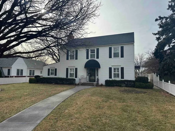 3207 16th St, Great Bend, KS 67530