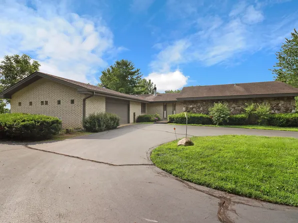 42213 N Crawford Rd, Antioch, IL 60002