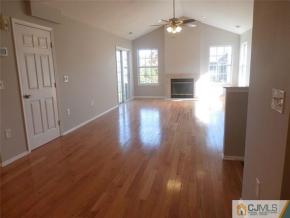 2nd image of 180 Lackland Ave #180