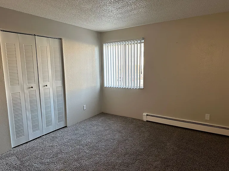 Prospect Pointe Apartments — Photo 53