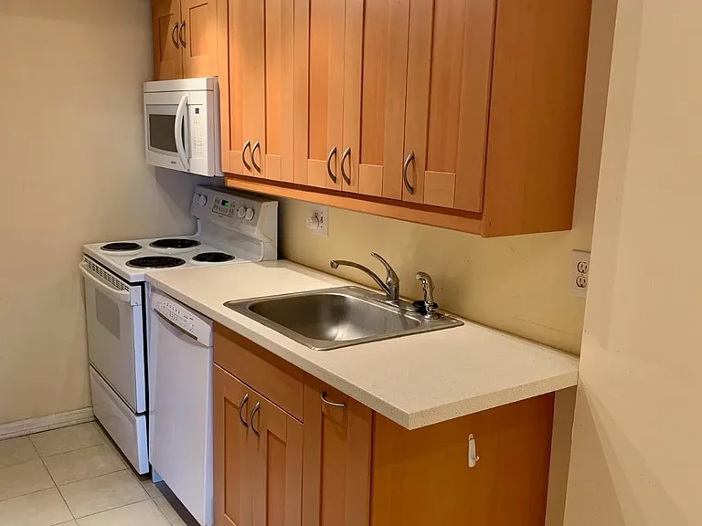 7401 Westlake Ter #610 — Photo 17