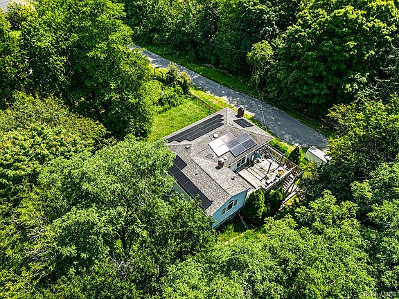 4th image of 136 Woodhull Road
