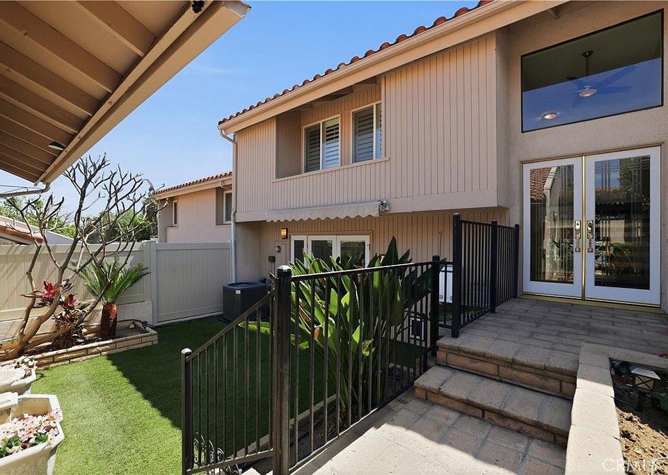 1st image of 2250 El Capitan Dr