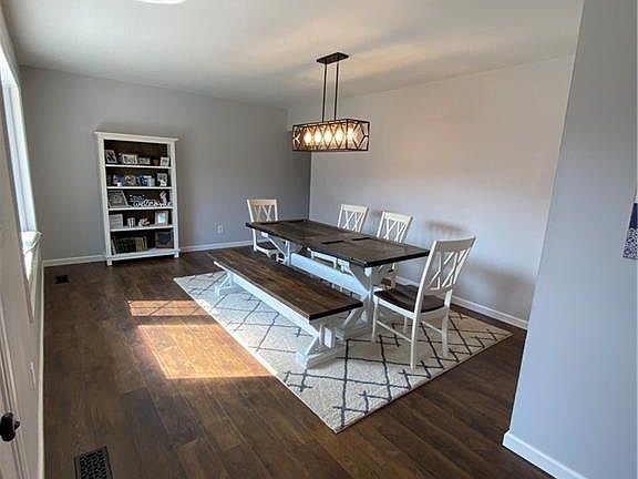 3rd image of 6207 Constitution Dr