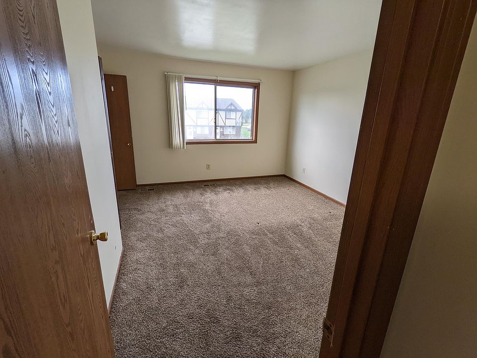 2nd image of 3755 W 73rd Pl