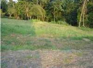 926 Raymond Rd, Charlottesville, VA 22902