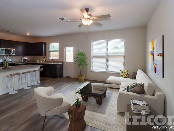 2nd image of 805 Clark Dr