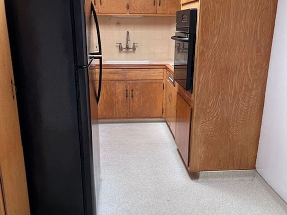 5th image of 5428 Claremont Ave #5428B