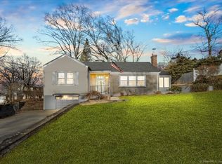 6 Jackson Ave, Wallingford, CT 06492
