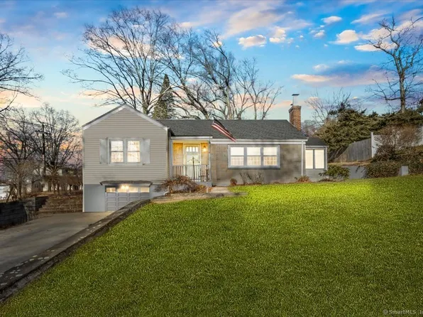 6 Jackson Avenue, Wallingford, CT 06492