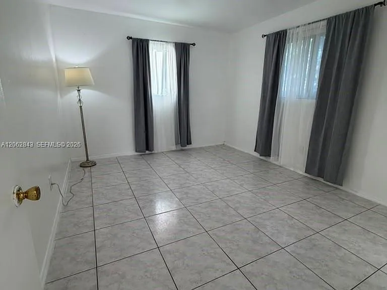 415 SW 16th Ct #1 — Photo 5
