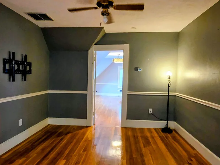 4A Sparhawk St #6 — Photo 5