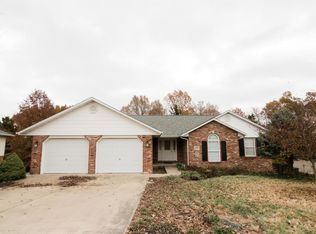 1737 Del Cerro Dr, Jefferson City, MO 65101