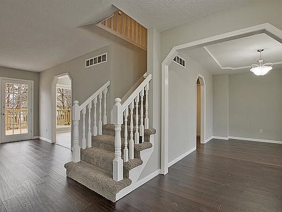 5th image of 2225 N Stoneybrook Ct