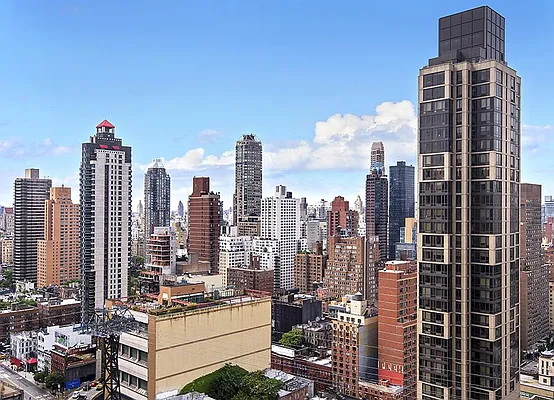 Sold by Warburg | media 18